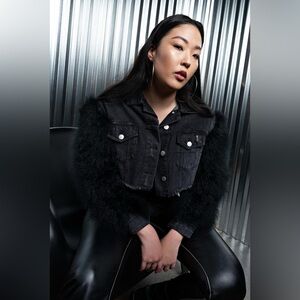 Denim Cropped Jacket/W Fur